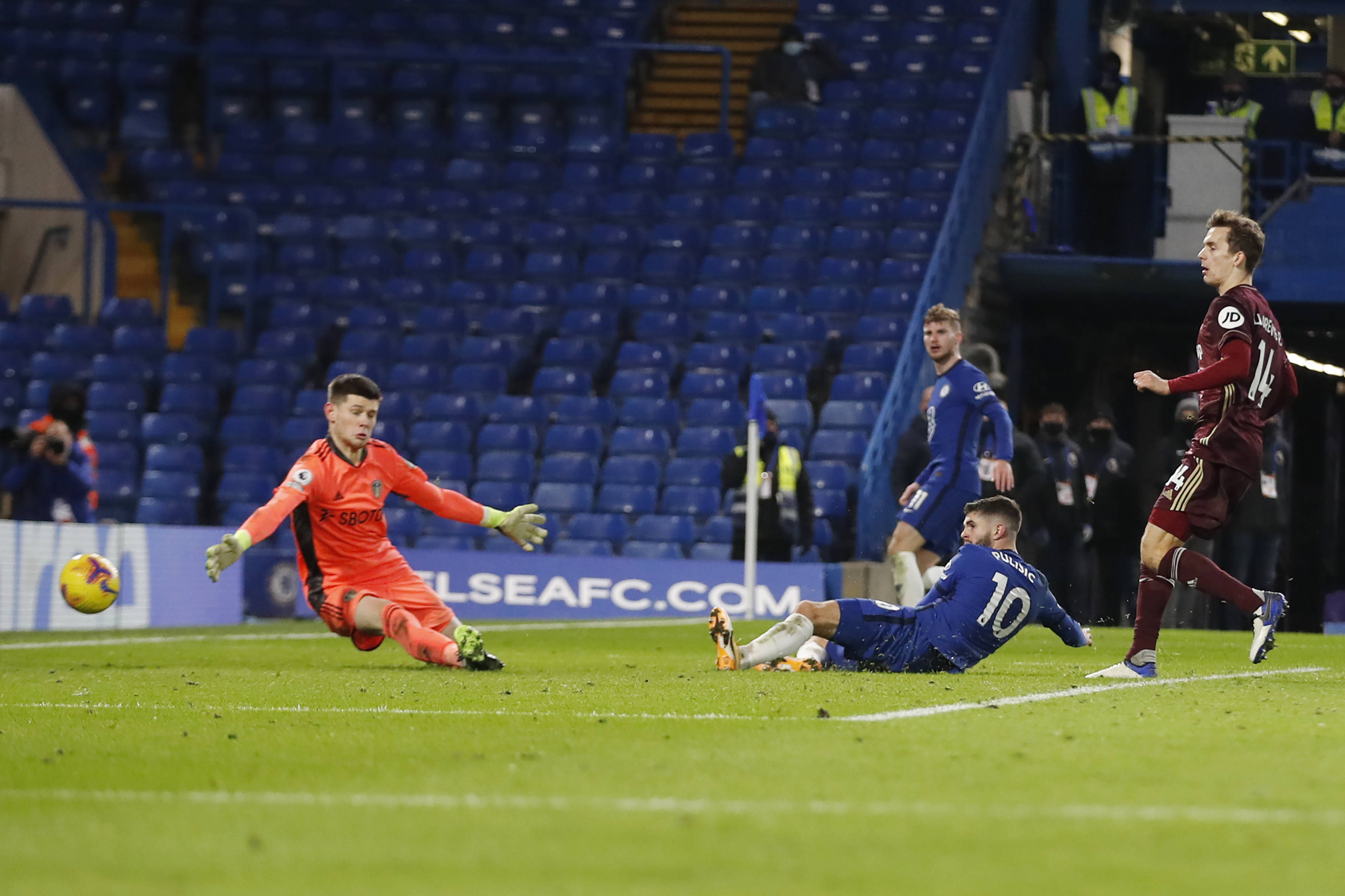 自己在整场 自己在整场